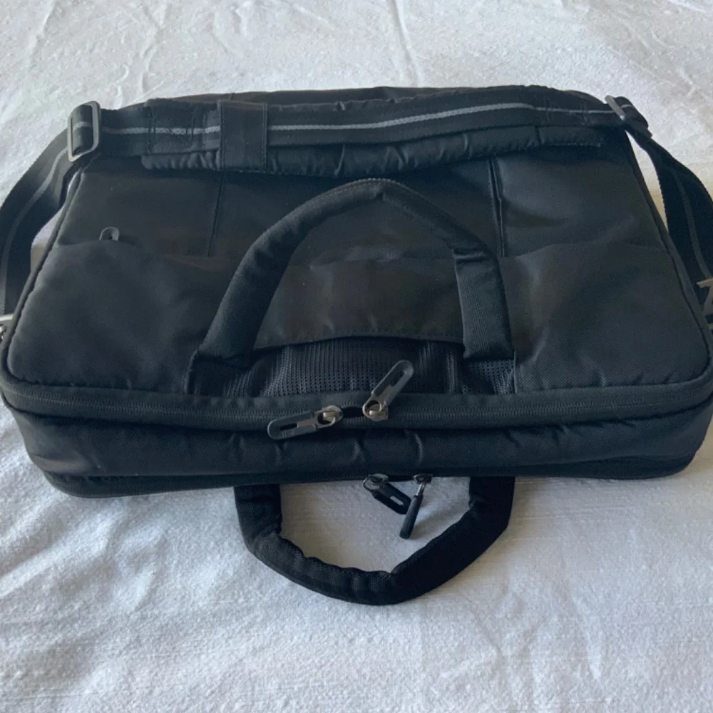 Dell DP458 Nylon Laptop Notebook Briefcase Black Carry Case Shoulder Bag